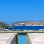 Homa Serifos Pool Villas