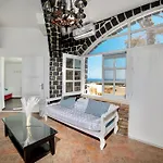 Dawn Suites Santorini
