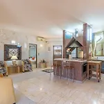 Paco'S Resort Luxury House 16