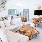 Villa Myko By The Sea
