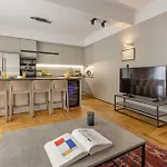 Well-Designed Apartment By The Acropolis Ghh