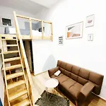 Velestinou Private Maisonette