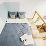 Velestinou Private Maisonette