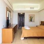 Pheia, Vriniotis Resorts