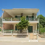 Melissa Zoe House