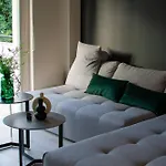 His&Hers Luxury Apartment