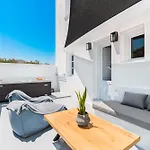 Oliva Apartments