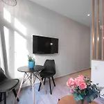 V1, Nilie Hospitality Mgmt