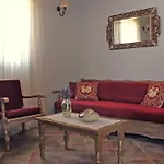 Thalia'S House