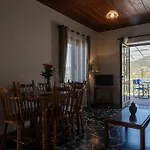 Chrysanthi Apartments