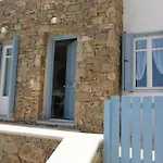 Cycladic Home With Hot Tub