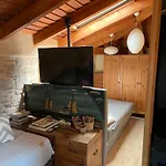 Beautiful 2Nd Floor Penthouse For Young Travelers