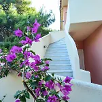 Epavlis Apartments