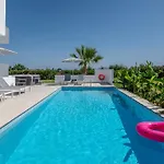 Asteria Pearl Villa 1 With Jacuzzi