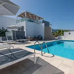 Asteria Pearl Villa 2 With Rooftop Jacuzzi