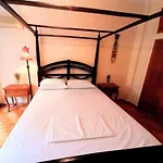 Magnificent Apartment In Plaka