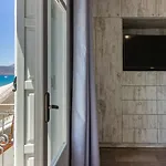 Ble Oneiro Villa Crystal