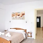 Manolika Studio 6