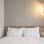 Elegant & Spacious Apartment