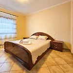 Mountain View Villa With Garden Near Olympic Beach