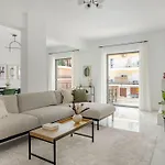 Homely 3Br Getaway In Marousi By Upstreet