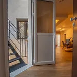 Live Life Plaka Apartment