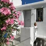 Mikri Kamara Suite