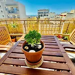 Panorama Elegant Apartment