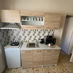 Ellis Apartment Axd 1