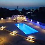 Ostria Seaside Apartments