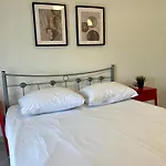 Soso Studios & Apartments