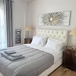 Modern Full Apt Near Acropolis/Vaccinatedhosts