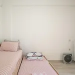 Elia Apartment Kanali