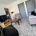 No9 Sea View & Bbq Flat