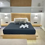 Seaside Luxury Apartment With Jacuzzi
