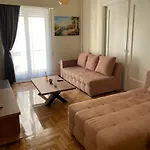 Spacious Apartment Near Panormou Metro
