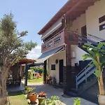 Vintage Lux Homes