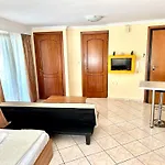 Omonias Apartment