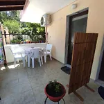 Niki'S House 1