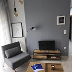 Zoe Apartment