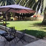 Anastasia'S Garden-Blue Apartment