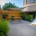 Leas House