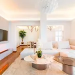 3 Level Acropolis Penthouse With Roof Garden Oasis