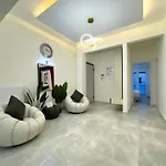 Beyond Hospitality-Modern 3 Bedroom Apt