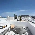 Oia Captain'S Villa