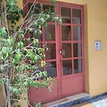 Old Town Apartment Next To Seafront Promenade