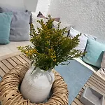 Mellow Paros