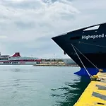 Royal Red Suite No 1, Piraeus Port
