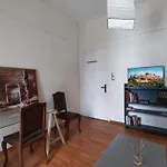 Homy Pagrati Flat 100 Mbps, 12' To Panathenaic Stadium, 5' To Metro