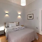 Homy Pagrati Flat 100 Mbps, 12' To Panathenaic Stadium, 5' To Metro